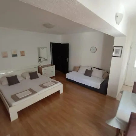 Apartman Valentino *